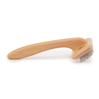 Starfire's small slicker brush